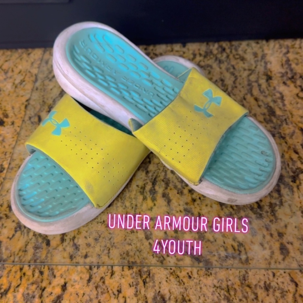 Under Armour SLIDES